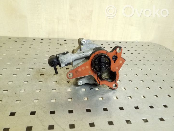 Nissan X-Trail T31 Vacuum pump 472458A