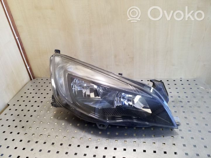 Opel Astra J Lampa przednia 17157202R3