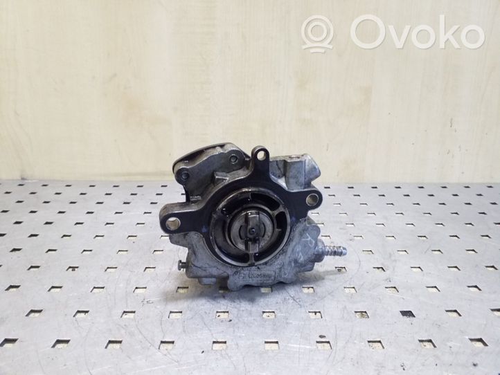 Volkswagen Touareg I Pompe à vide LA2231010