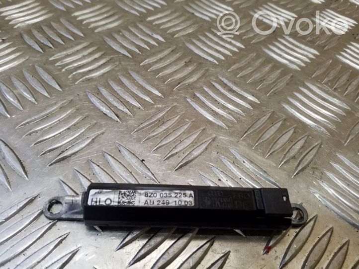 Audi A2 Garso stiprintuvas 8Z0035225A