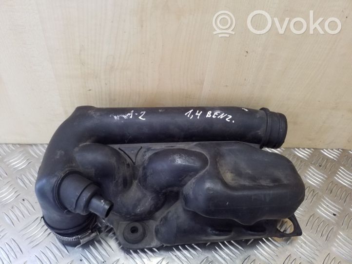 Audi A2 Oro paėmimo kanalo detalė (-ės) 036133354