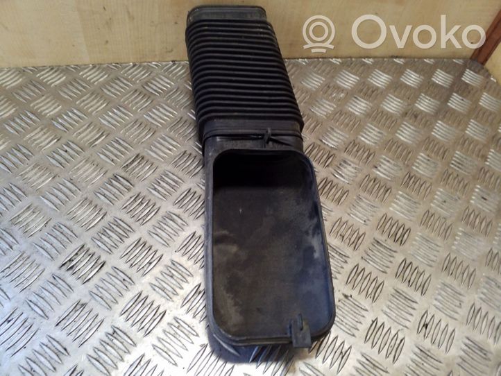 BMW 3 E46 Parte del condotto di aspirazione dell'aria 2247407