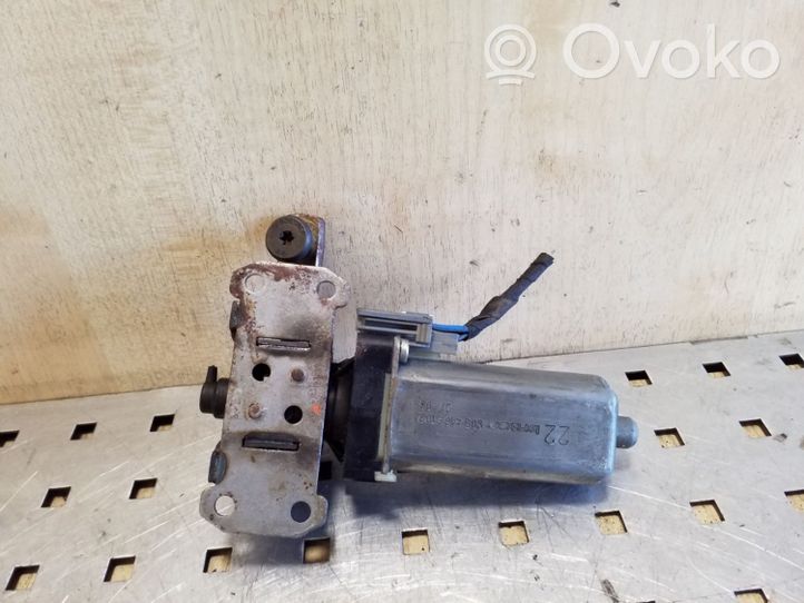 Volvo XC70 Seat adjustment motor 0390203219