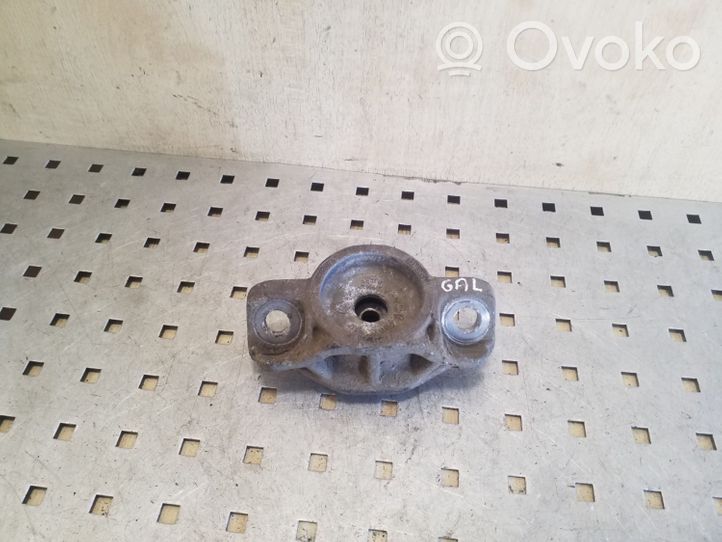 Opel Zafira C Staffa di rinforzo per l’ammortizzatore anteriore 13345953