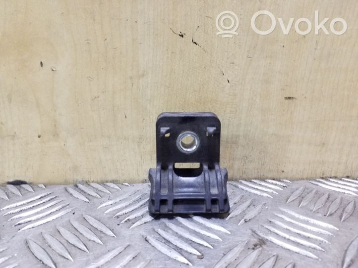 Opel Astra J Staffa di montaggio del radiatore 13250318