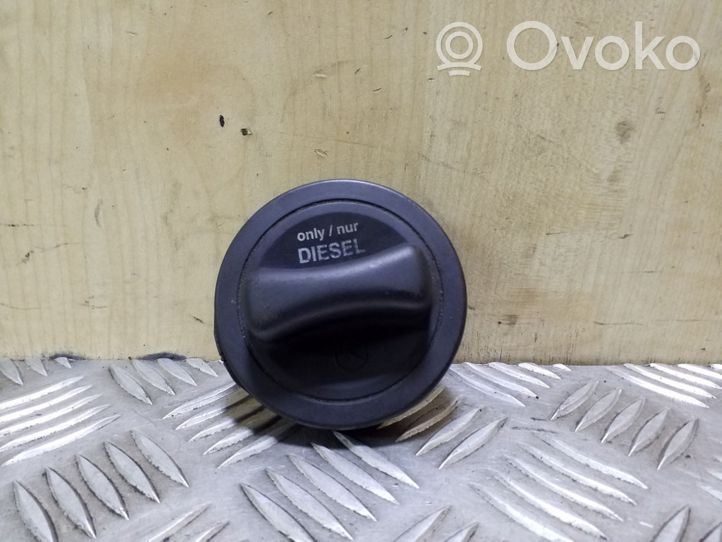 Mercedes-Benz A W168 Bouchon de réservoir essence A2204700105