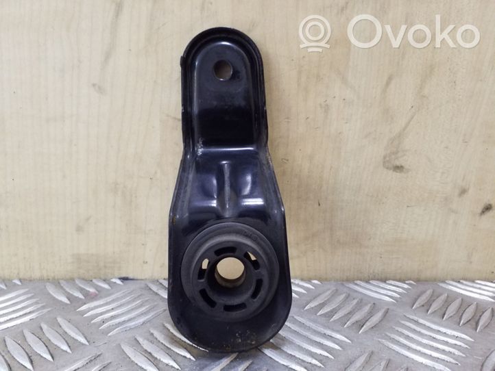 Opel Antara Radiator mount bracket 