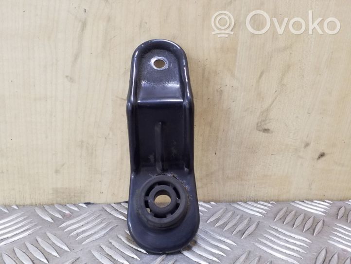 Opel Antara Radiator mount bracket 