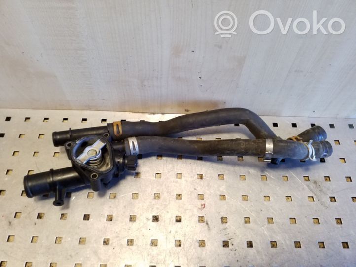 Renault Megane II Termostaatin kotelo 8200112054B