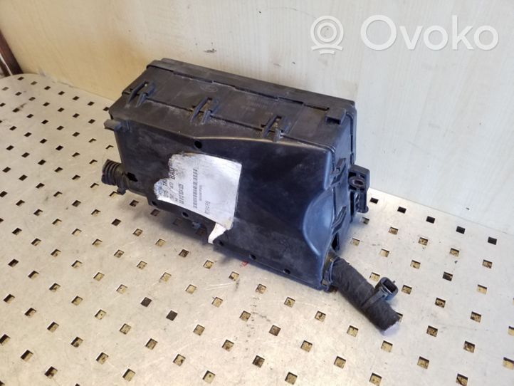 Ford Kuga I Module de fusibles 3M5T14A142AB