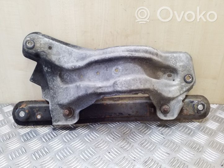 Ford Kuga I Autres pièces compartiment moteur 3M51R10684BC