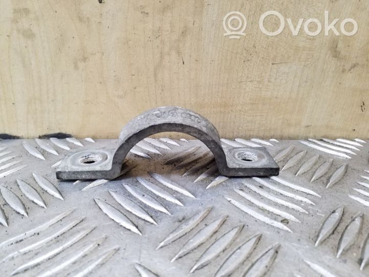 Volkswagen Touareg II Mocowanie stabilizatora osi tylnej 7L8511418