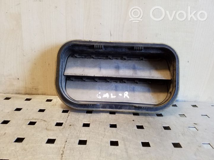 Volkswagen Touareg I Évent de pression de quart de panneau 7L0819181