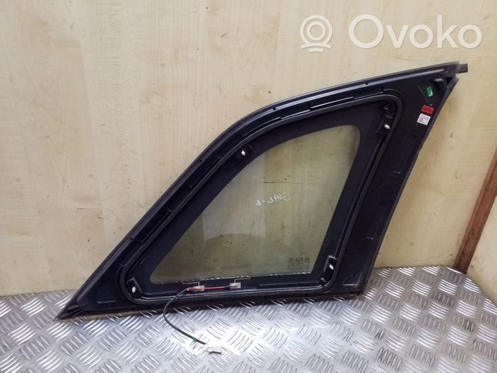Opel Antara Rear side window/glass 96660068