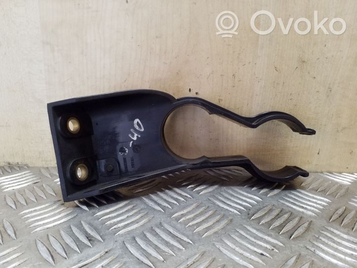 Volvo S40, V40 Support, tuyau de refroidissement intermédiaire 30620509