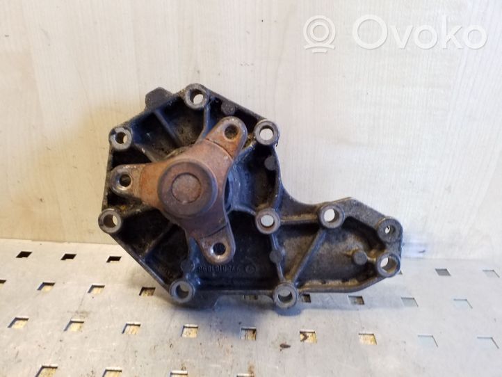 Volvo S40, V40 Pompe de circulation d'eau 7700101096