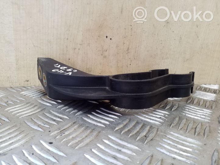 Volvo S40, V40 Intercooler pipe mounting bracket 30865786
