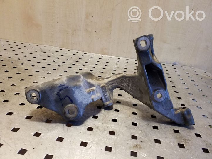 Nissan X-Trail T32 EGR-venttiilin/lauhduttimen kiinnike A6261410040