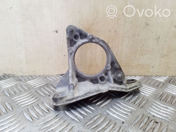 Nissan Almera N16 Staffa del cuscinetto di supporto dell’albero di trasmissione 187335