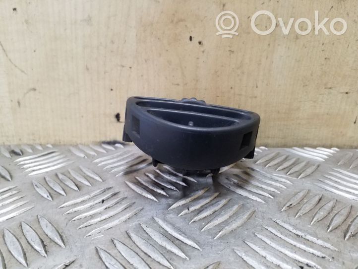 Renault Kangoo I Copertura griglia di ventilazione laterale cruscotto 223708