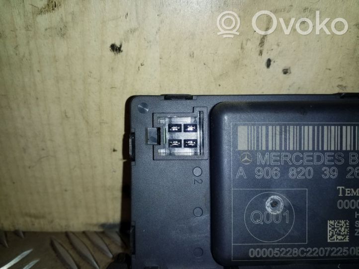 Volkswagen Crafter Oven ohjainlaite/moduuli A9068203926