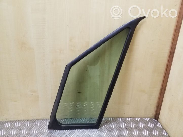 Volkswagen Crafter Front vent window/glass (coupe) A9066711720