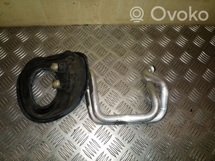 Volkswagen PASSAT B7 Tuyau de radiateur de chauffage 