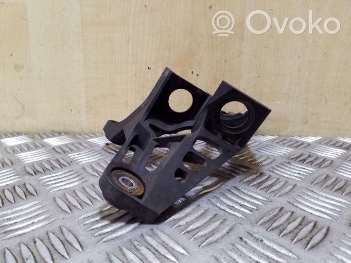 Volkswagen PASSAT B7 Support de câble levier de vitesse 1K0711789G