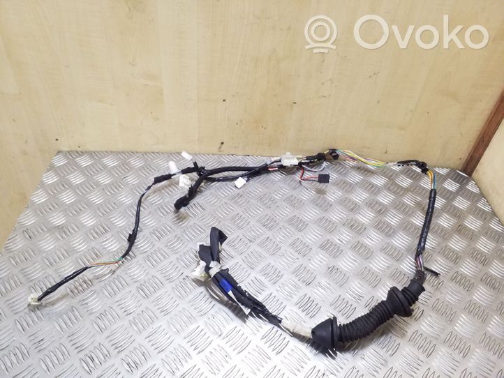 Toyota Auris E180 Cablaggio porta anteriore 821520Z320