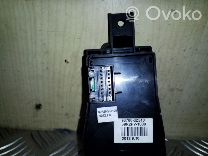 Hyundai i40 Hand parking brake switch 937663Z540