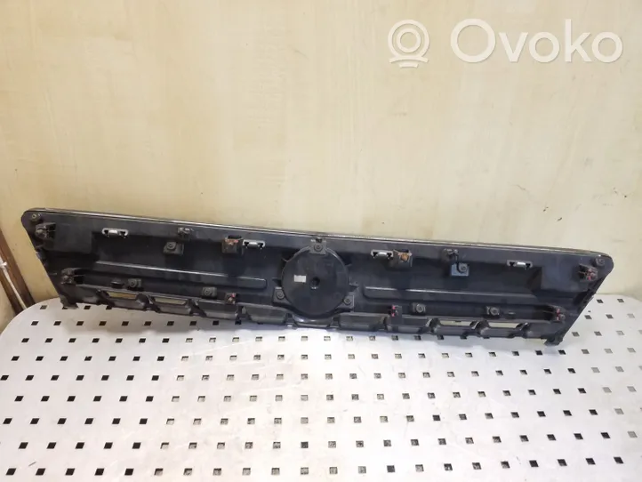 Opel Antara Front bumper upper radiator grill 25983424