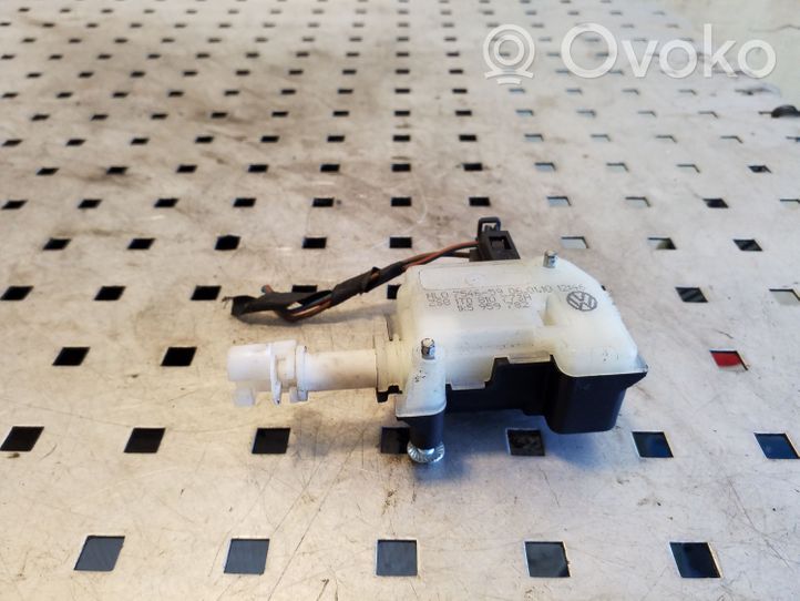 Volkswagen Touran I Verrouillage du bouchon du réservoir de carburant 1T0810773A