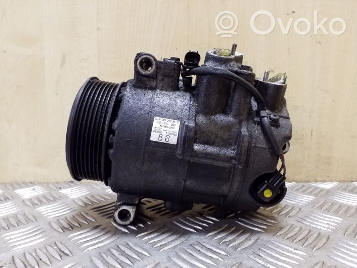 Mercedes-Benz CLS C219 Ilmastointilaitteen kompressorin pumppu (A/C) A0012308611