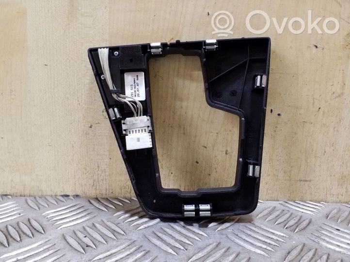 BMW X3 E83 Rivestimento in plastica cornice della leva del cambio 51163400695