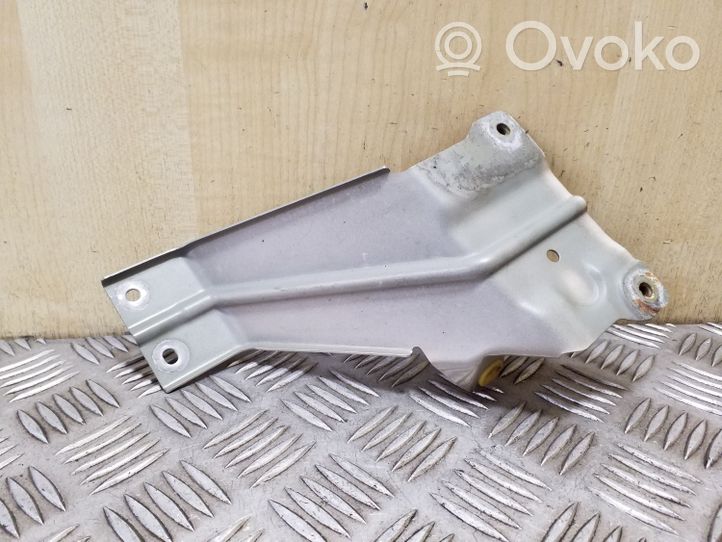 Opel Antara Fender mounting bracket 