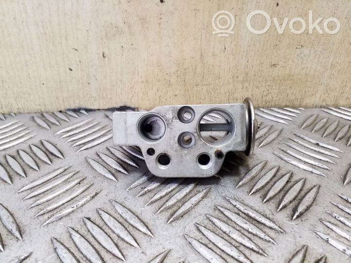 Audi A5 8T 8F Klimaventil Expansionsventil H7995002