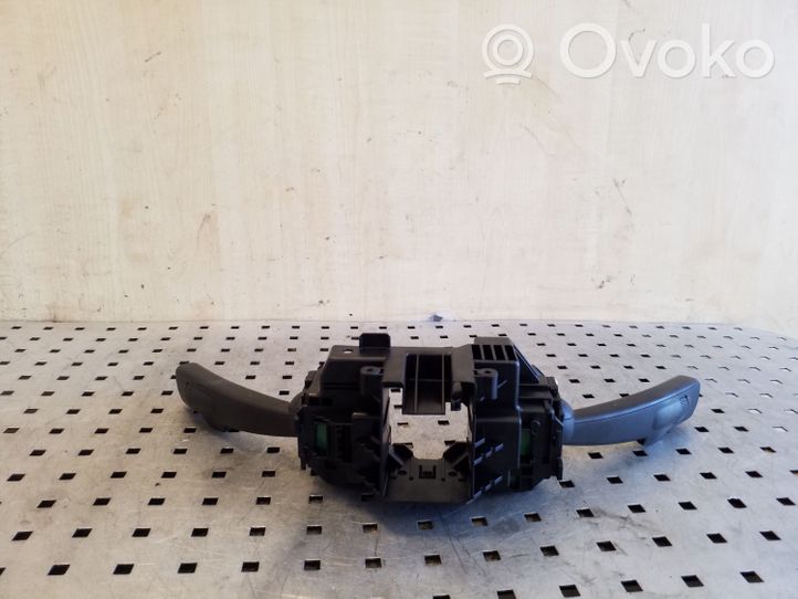 Volvo V40 Cross country Leva/interruttore dell’indicatore di direzione e tergicristallo 31394001