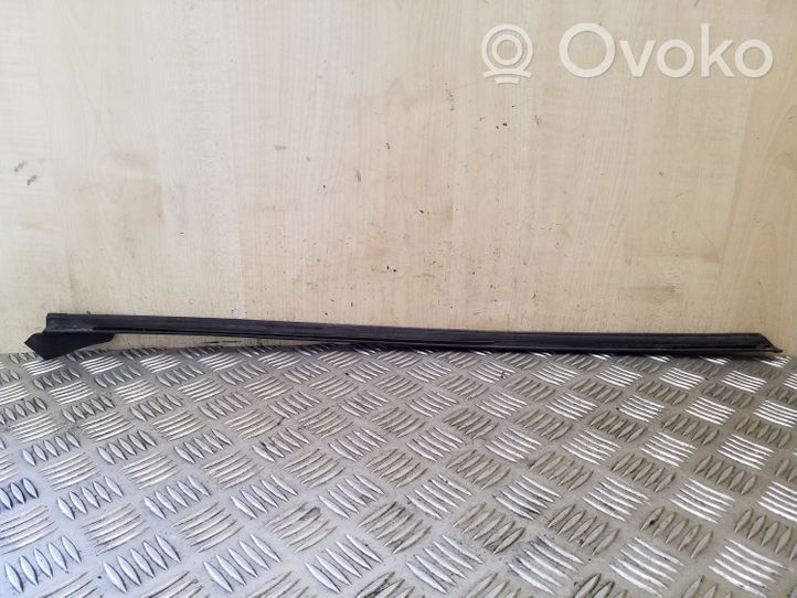 Opel Frontera A Windshield trim 