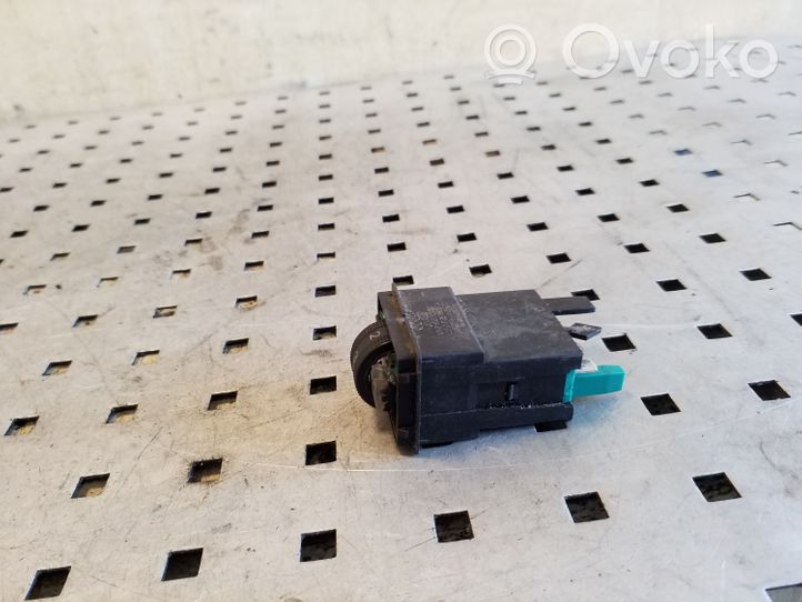 Audi Q7 4L Seat heating switch 8E0963563