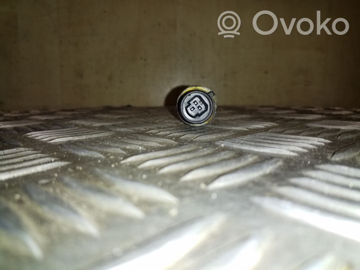 Opel Vivaro Air conditioning (A/C) pressure sensor 7700417506