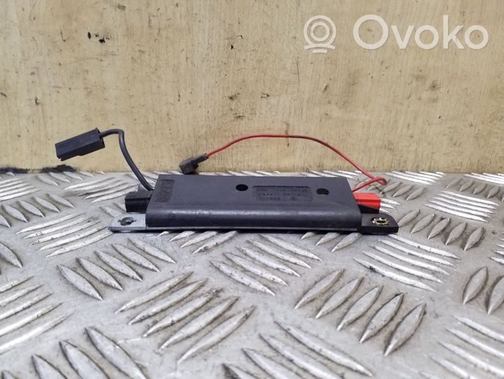 Audi A4 S4 B5 8D Aerial antenna amplifier 8D5035225