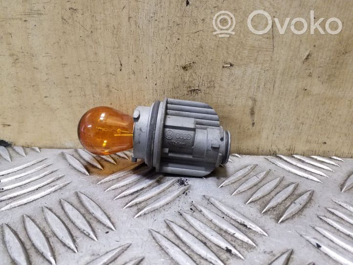 Audi A4 S4 B5 8D Element lampy przedniej 