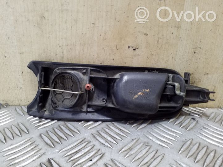 Audi A4 S4 B5 8D Klamka wewnętrzna drzwi przednich 8D0837019