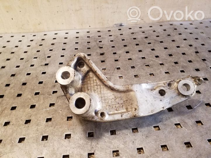 Honda CR-V Gearbox mounting bracket 