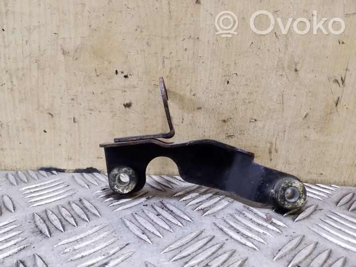 Mitsubishi Outlander Gear shift cable bracket 
