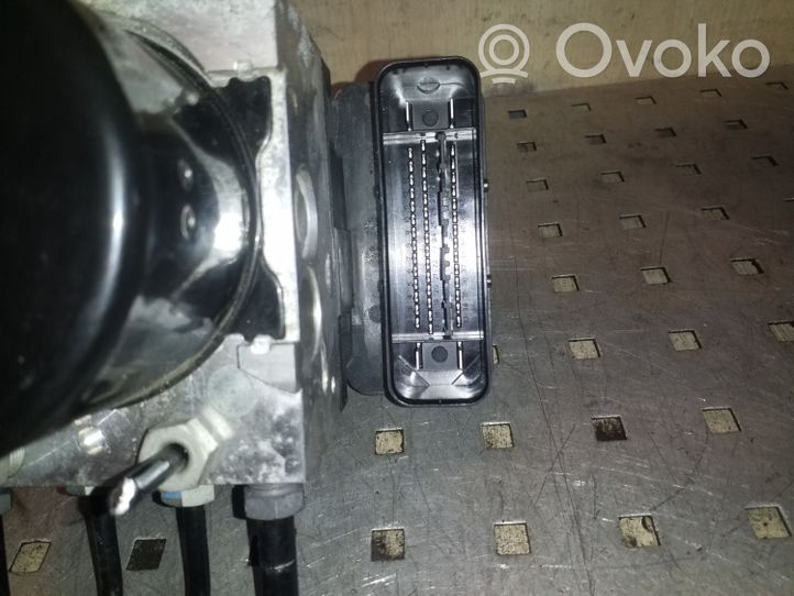 Volvo S60 ABS-pumppu P31273882