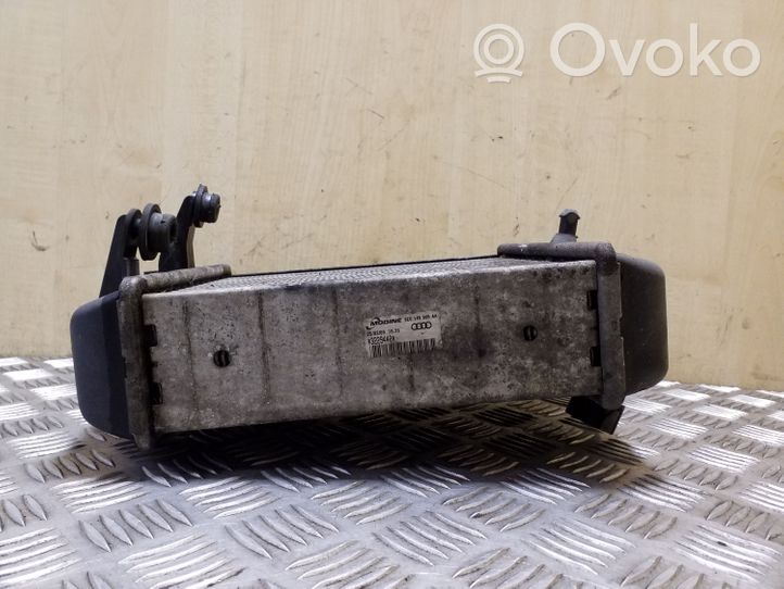 Seat Exeo (3R) Chłodnica powietrza doładowującego / Intercooler 8E0145805AA