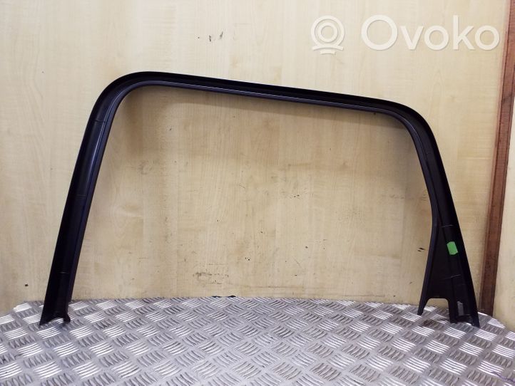 Volkswagen Touareg II Altro elemento di rivestimento della portiera posteriore 7P6867685