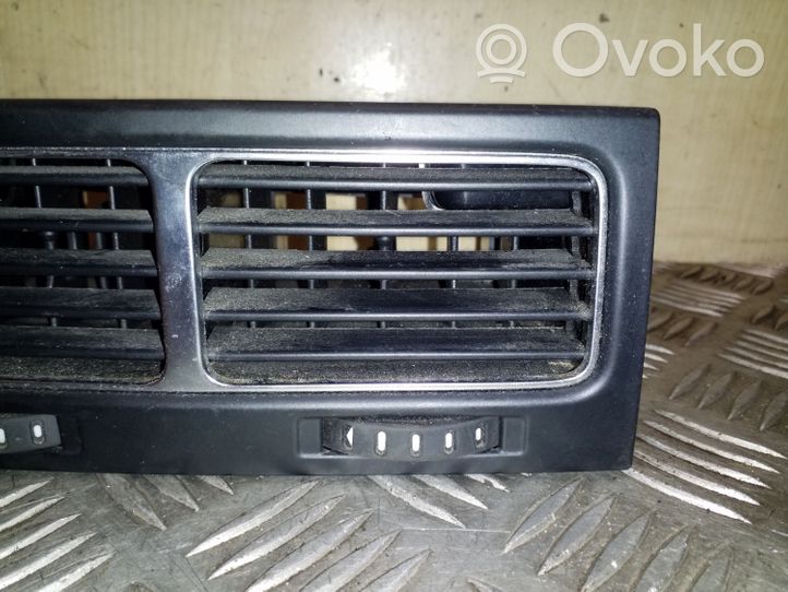 Volkswagen Touareg II Grille d'aération arrière 7P6819203A