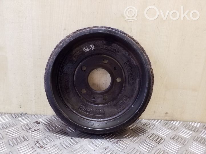 Ford Focus Tambour de frein arrière BV611126B